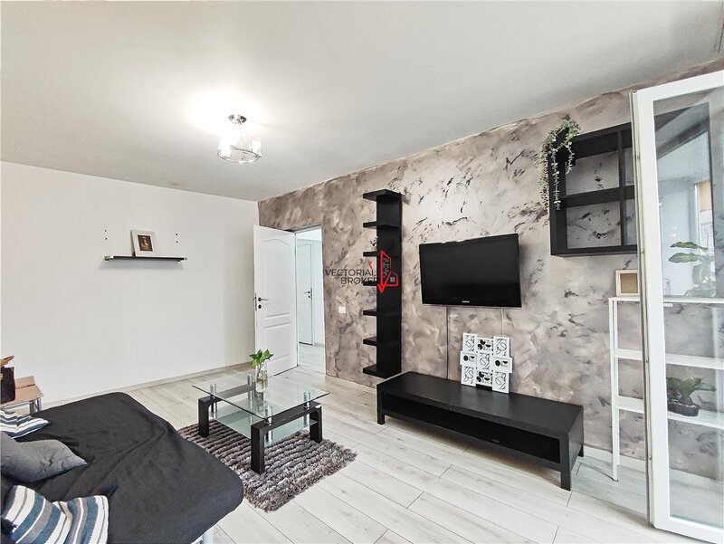 Doamna Ghica, apartament decomandat, renovat, reabilitat