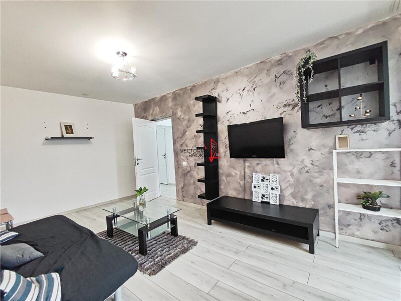 Doamna Ghica, apartament decomandat, renovat, reabilitat